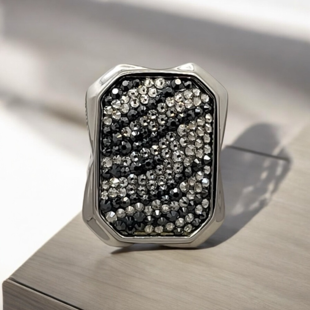 Judith Leiber Papa Print Zebra Pave Ring, 6, NWT Full Inclusion, Box & Packaging